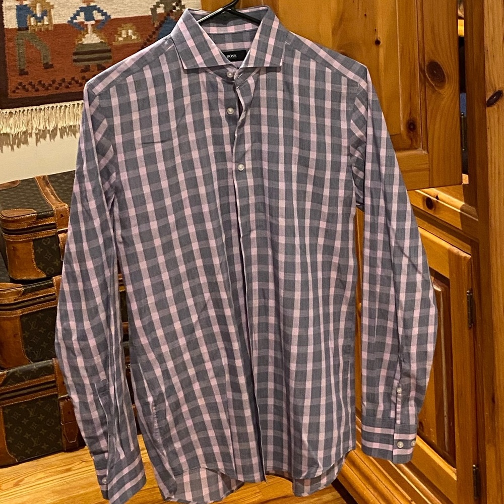 Slim Fit Hugo Boss Dress Shirt (Size: 15-38/Small)